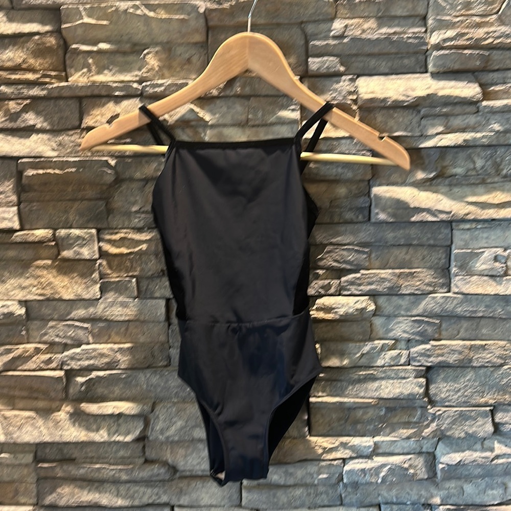 Eleve black dance leo